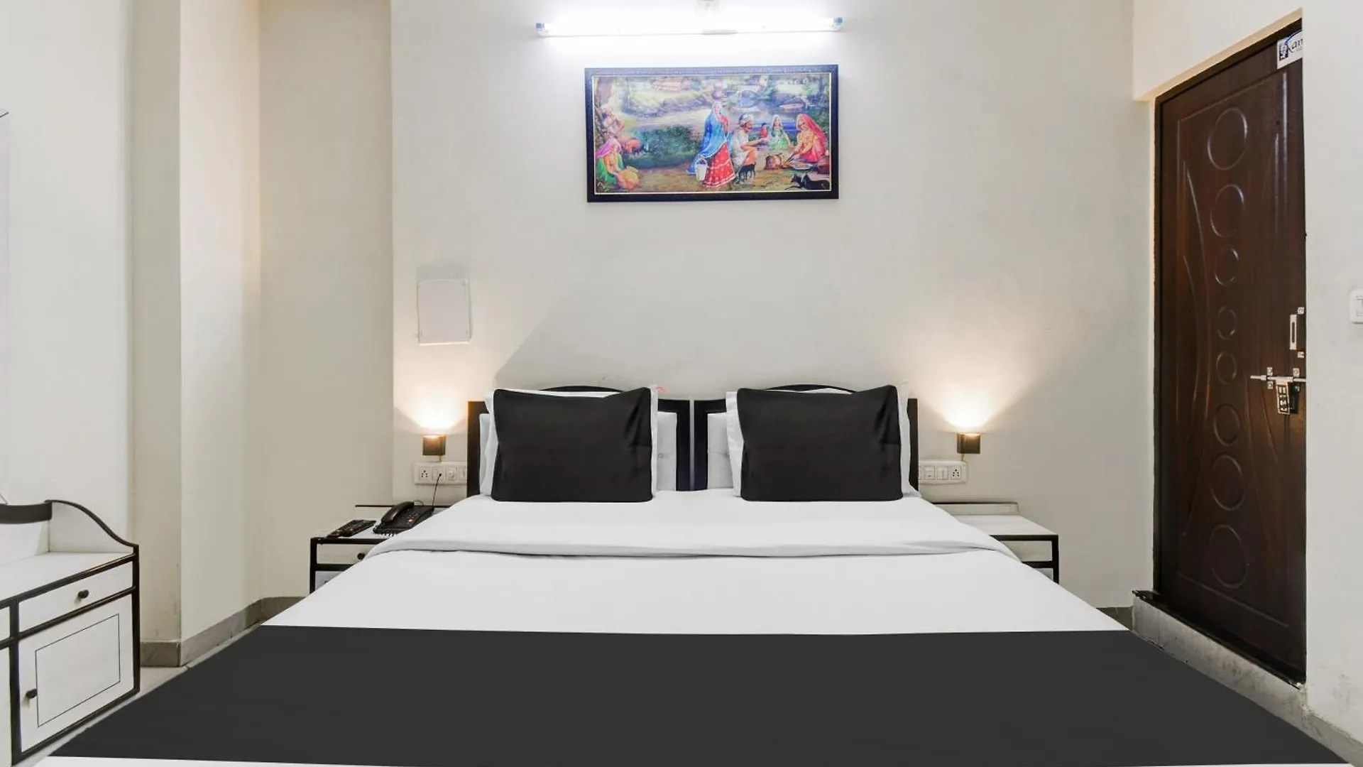Hotel O Mahaveer Tower Udaipur